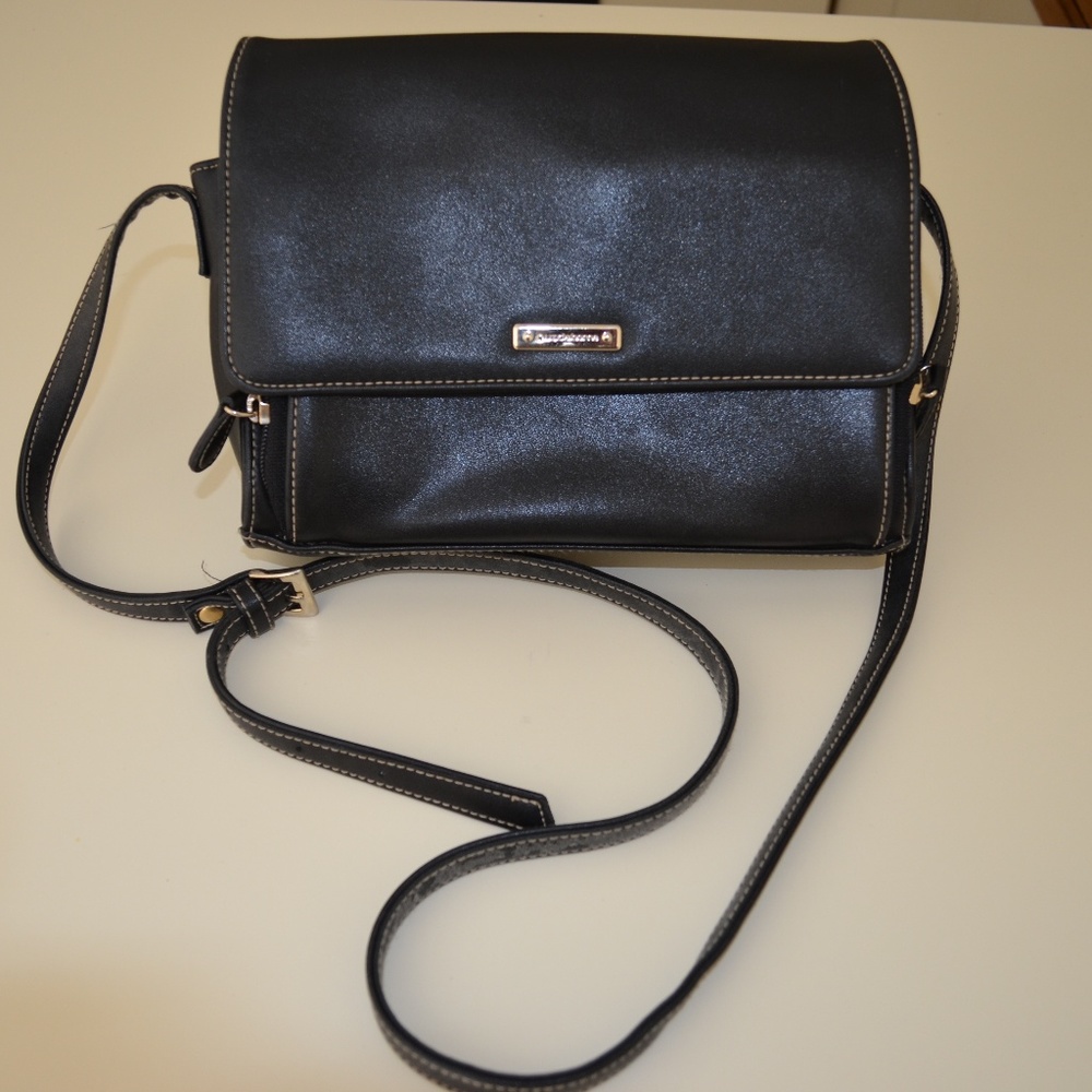 Liz Claiborne Leather Black bag